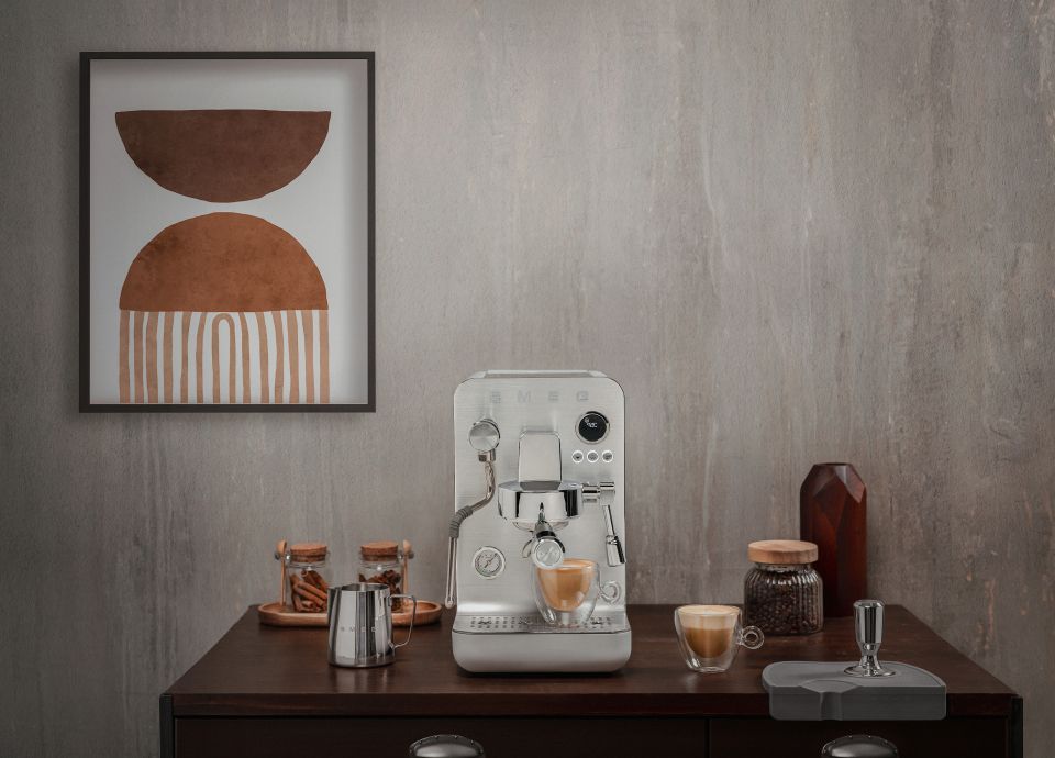 Smeg EMC02EGMEU Siebträgermaschine