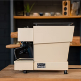 La Marzocco Linea Micra Elfenbein und Eiche Detailansicht Dampflanze