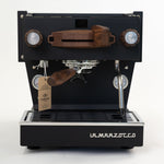La Marzocco Linea Mini R Schwarz mit Walnussholz von RB Crafts Frontansicht
