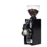 Eureka Mignon Libra 65 Schwarz Detailansicht Dosing Cup