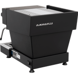 La Marzocco Linea Mini R in Schwarz matt Dreiviertelansicht von hinten