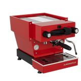 La Marzocco Linea Mini R in Rot Dreiviertelansicht